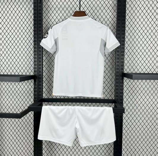 Kit Enfant Real Madrid 2025-26